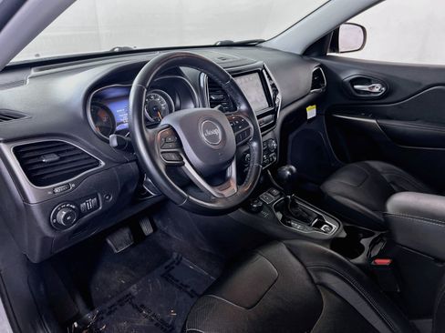 Used 2019 Jeep Cherokee Limited AWD/4WD image 9