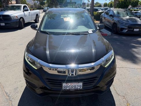 Used 2019 Honda HR-V LX image 3