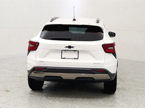 New 2026 Chevrolet Trax ACTIV w/ Sunroof Package image 9