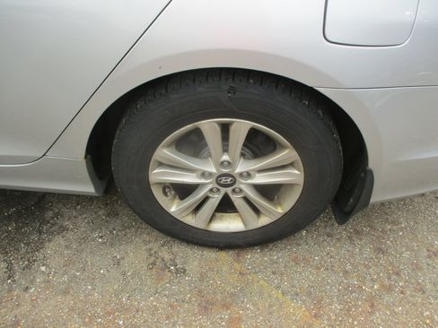 Used 2013 Hyundai Sonata GLS w/ Popular Equipment Pkg FWD image 8