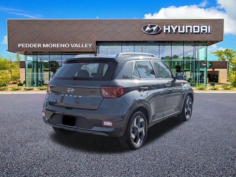 Certified 2025 Hyundai Venue Limited FWD image 3