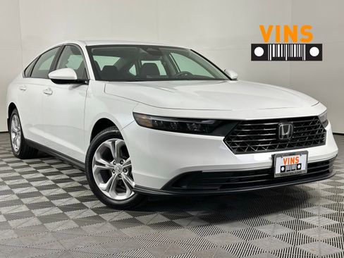 Used 2025 Honda Accord LX image 1