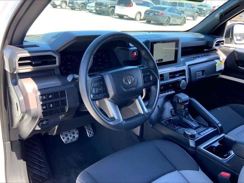 Used 2024 Toyota Tacoma TRD Sport image 17