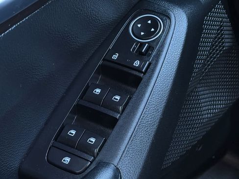 Used 2023 Kia Seltos S image 18