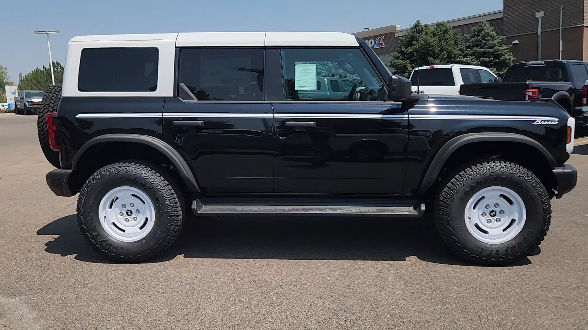 New 2026 Ford Bronco Heritage Edition AWD/4WD image 11