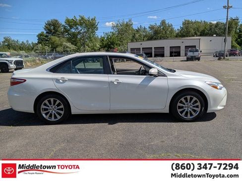 Used 2017 Toyota Camry XLE w/ Moonroof Package FWD image 2