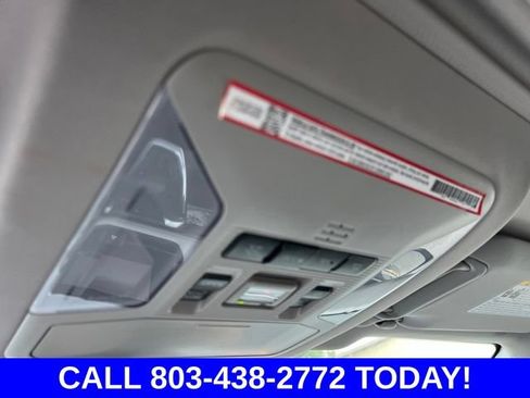 Used 2025 Toyota RAV4 XLE AWD/4WD image 30