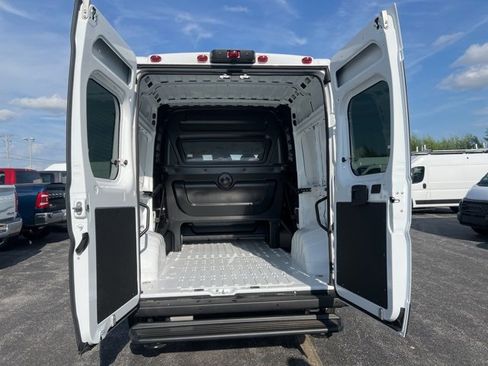 Used 2025 RAM ProMaster 1500 w/ Crew Van Package image 5