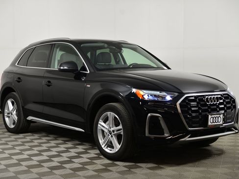 Used 2023 Audi Q5 e Premium w/ Convenience Package image 7