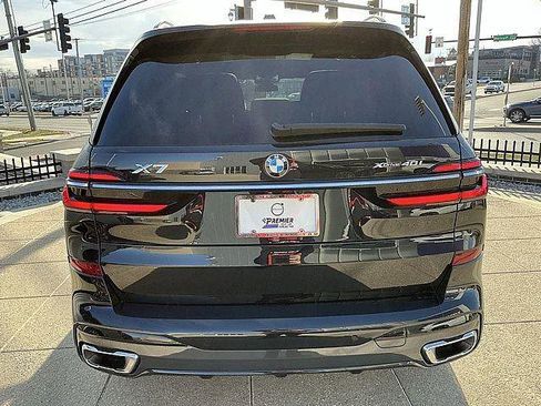 Used 2023 BMW X7 xDrive40i w/ M Sport Package AWD/4WD image 9