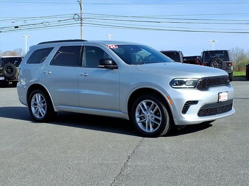 Used 2024 Dodge Durango GT AWD/4WD image 2