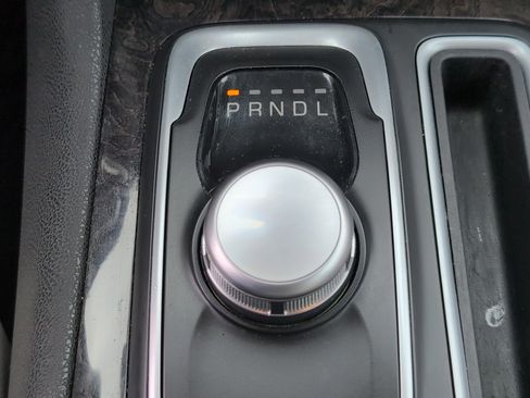 Used 2020 Chrysler 300 Limited w/ Safetytec Plus Group image 21