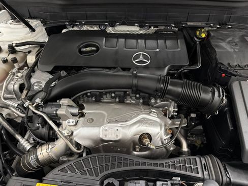 Used 2023 Mercedes-Benz GLB 250 image 43