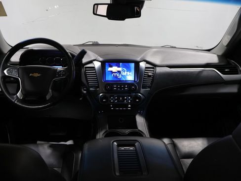 Used 2016 Chevrolet Suburban LT w/ Luxury Package AWD/4WD image 19