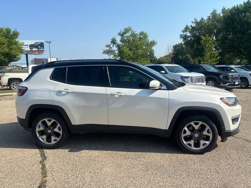 Used 2018 Jeep Compass Limited AWD/4WD image 4