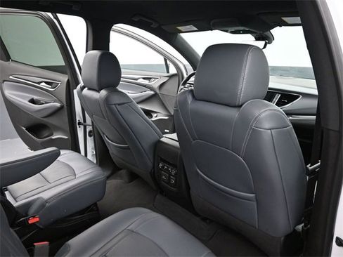 Used 2024 Buick Enclave Premium image 23