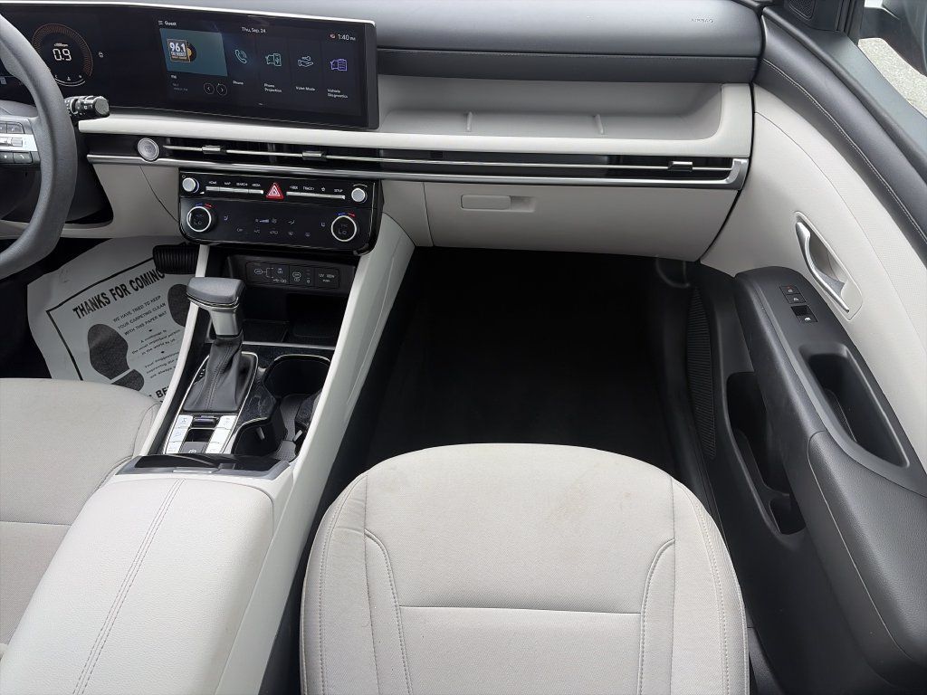 Used 2025 Hyundai Tucson SEL AWD/4WD image 17
