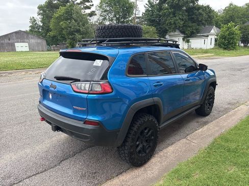 Used 2019 Jeep Cherokee Trailhawk AWD/4WD image 7