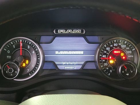 Used 2019 RAM 1500 Laramie RWD image 17