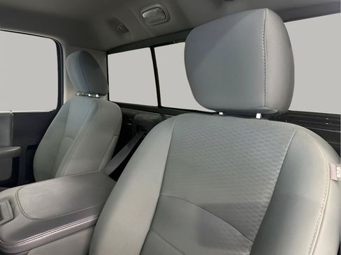 Used 2015 RAM 3500 Tradesman w/ Chrome Appearance Group AWD/4WD image 12
