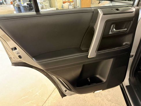 Used 2019 Toyota 4Runner SR5 Premium AWD/4WD image 24