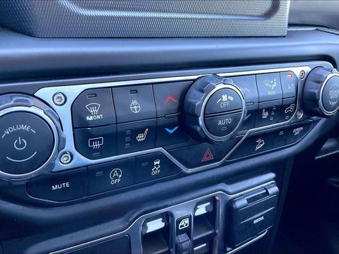 Used 2019 Jeep Wrangler Unlimited Sport S image 24