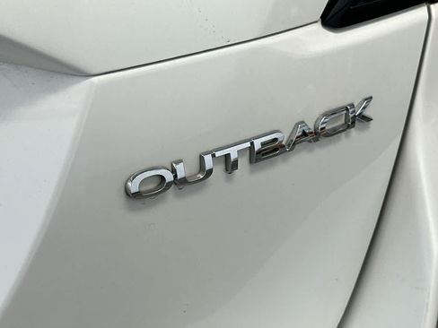 Used 2024 Subaru Outback Premium AWD/4WD image 10