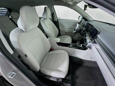 Used 2025 Hyundai Kona SEL FWD image 28