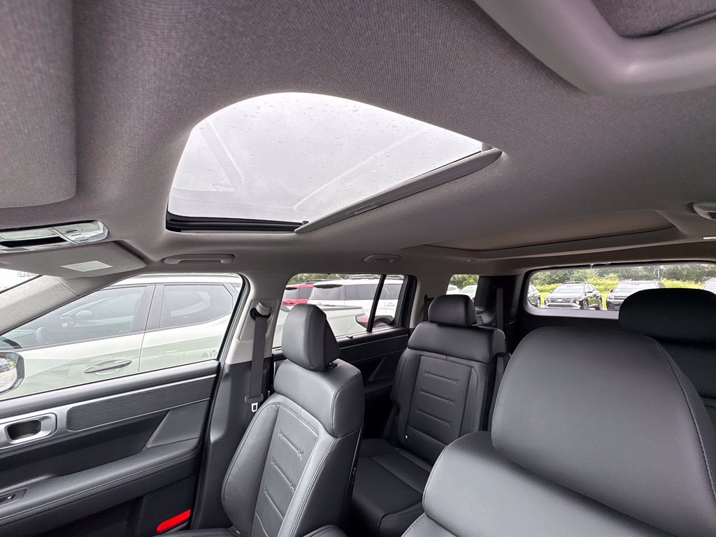 New 2027 Hyundai Santa Fe Limited FWD image 23