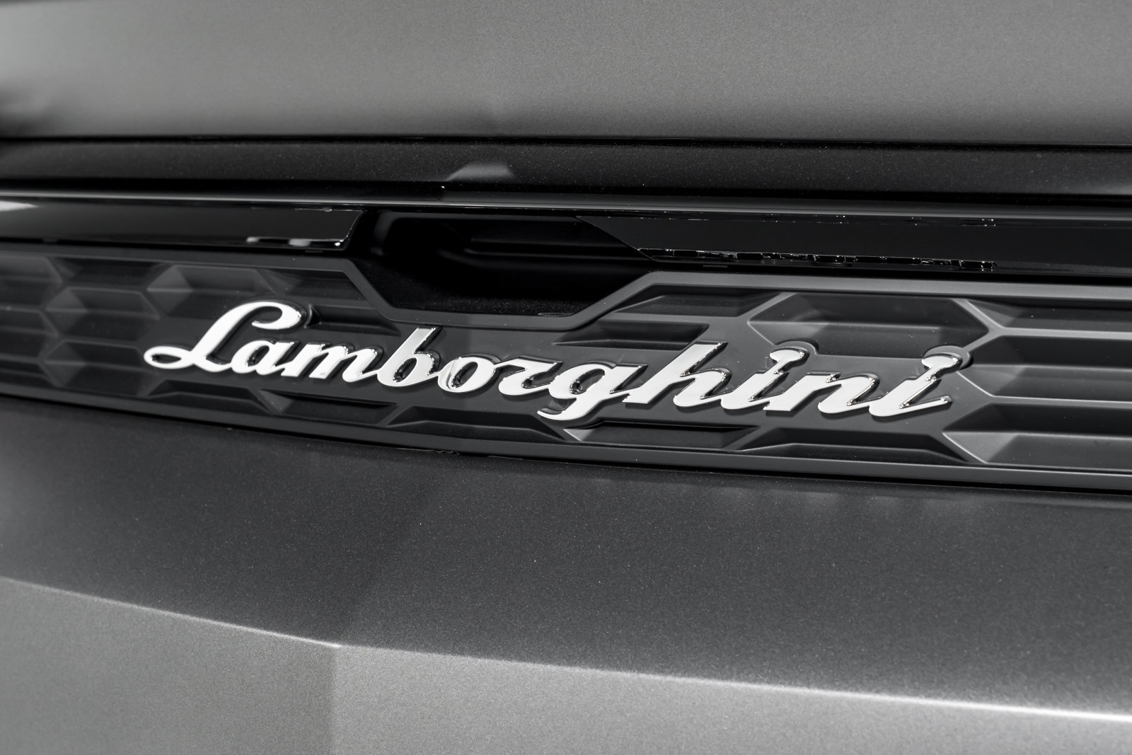 Used 2026 Lamborghini Urus SE AWD/4WD image 60