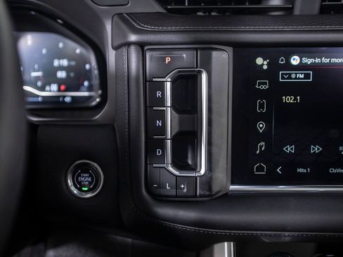 Used 2024 GMC Yukon XL Denali w/ Advanced Technology Package AWD/4WD image 35