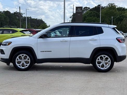 Used 2024 Jeep Compass Latitude AWD/4WD image 10