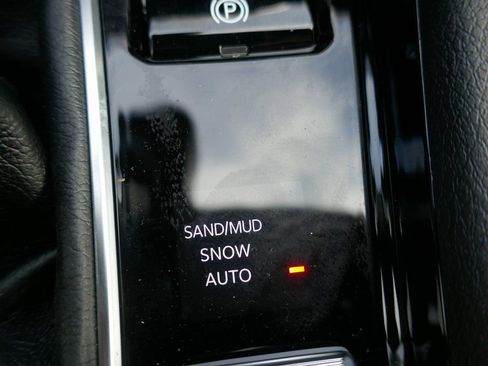 New 2026 Jeep Compass Latitude w/ Sun and Sound Group AWD/4WD image 20