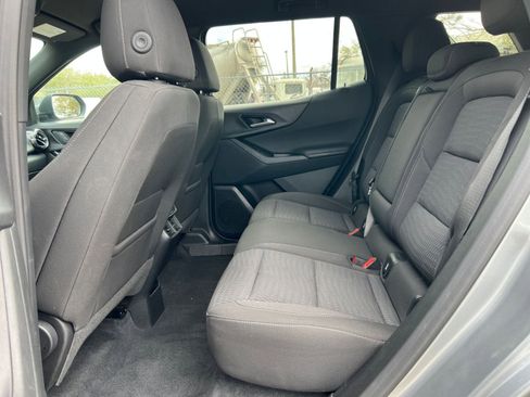 Used 2025 Chevrolet Equinox LT image 22