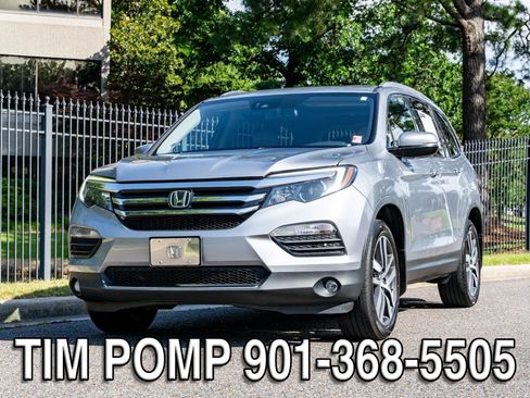 Used 2017 Honda Pilot Elite image 2