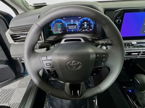 Used 2026 Toyota Camry XLE w/ Premium Plus Package AWD/4WD image 11