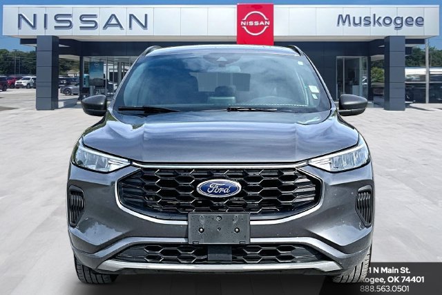 Used 2024 Ford Escape ST-Line AWD/4WD image 2