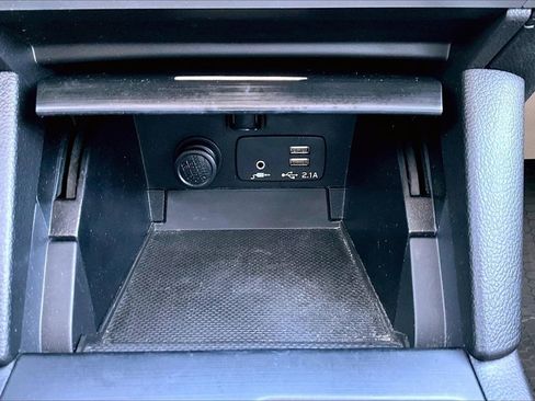 Used 2019 Subaru Outback 2.5i Limited image 17