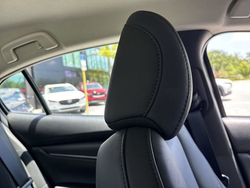 Used 2025 MAZDA MAZDA3 s FWD image 20