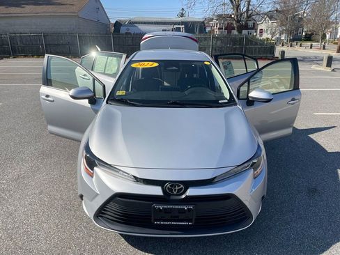 Used 2024 Toyota Corolla LE FWD image 32