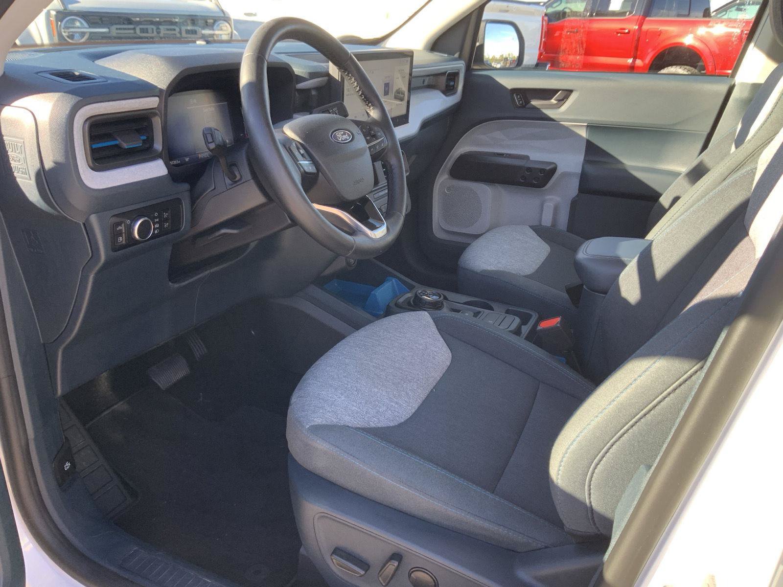 Used 2025 Ford Maverick XLT w/ Equipment Group 301A AWD/4WD image 22