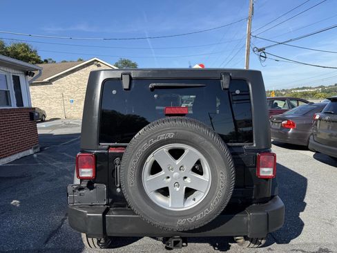 Used 2013 Jeep Wrangler Sport image 6