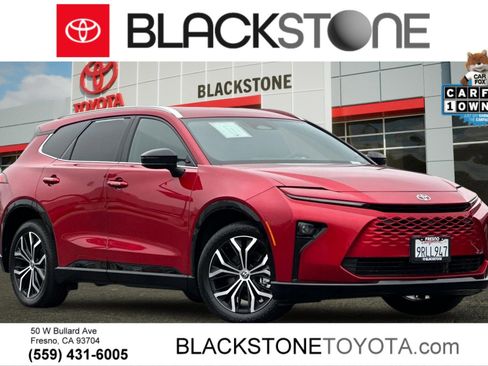 Certified 2025 Toyota Crown Signia XLE image 1