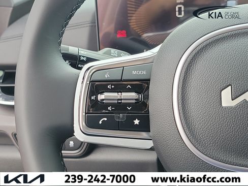 New 2026 Kia Carnival EX FWD image 25