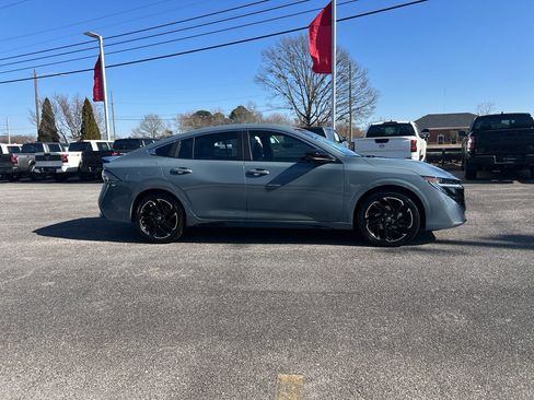 New 2026 Nissan Sentra SR image 2