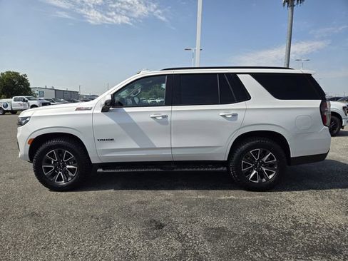 Used 2021 Chevrolet Tahoe Z71 w/ Luxury Package AWD/4WD image 4