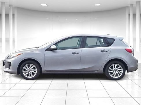 Used 2013 MAZDA MAZDA3 i Touring FWD image 2