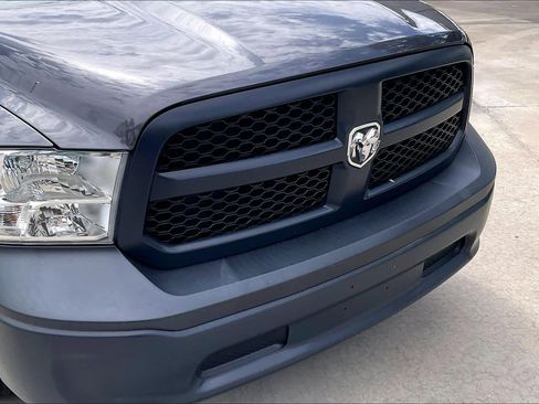 Used 2018 RAM 1500 Tradesman RWD image 28