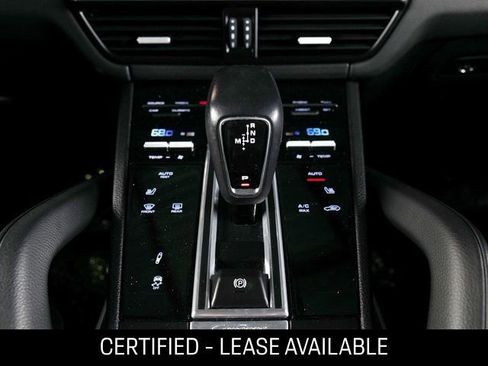 Used 2022 Porsche Cayenne Coupe image 17