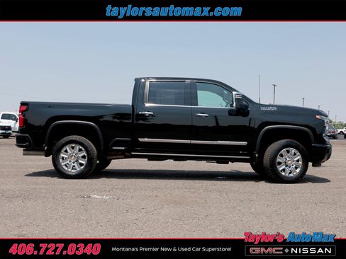Used 2024 Chevrolet Silverado 3500 High Country w/ High Country Premium Package AWD/4WD image 4